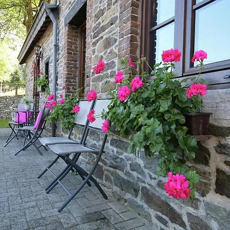 Forest Hideaway, Baillamont Casa vacanze *